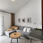 Апартаменты Pearl Cristianos - Ac, Pool, Fibre Net, Tv Channels, Calm Atmosphere