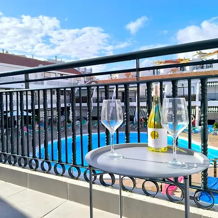 Апартаменты Pearl Cristianos - Ac, Pool, Fibre Net, Tv Channels, Calm Atmosphere *