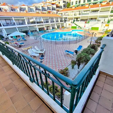 Pearl Cristianos - Ac, Pool, Fibre Net, Tv Channels, Calm Atmosphere Apartment *