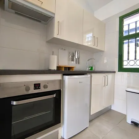 Apartment Pearl Cristianos - Ac, Pool, Fibre Net, Tv Channels, Calm Atmosphere