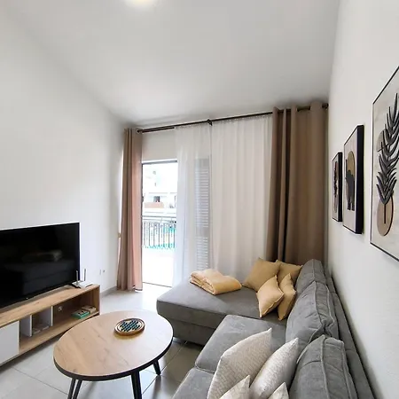 Apartment Pearl Cristianos - Ac, Pool, Fibre Net, Tv Channels, Calm Atmosphere
