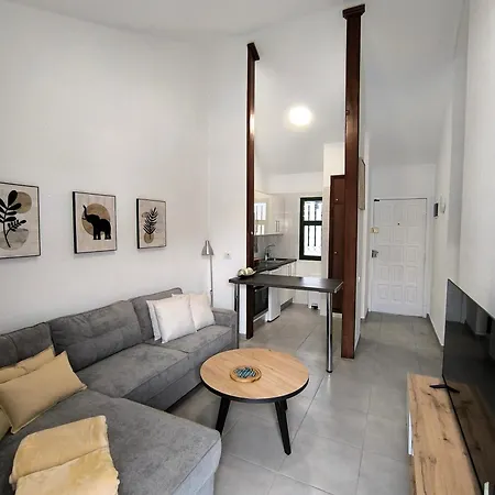Apartment Pearl Cristianos - Ac, Pool, Fibre Net, Tv Channels, Calm Atmosphere
