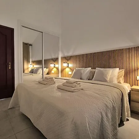 Pearl Cristianos - Ac, Pool, Fibre Net, Tv Channels, Calm Atmosphere Apartment *
